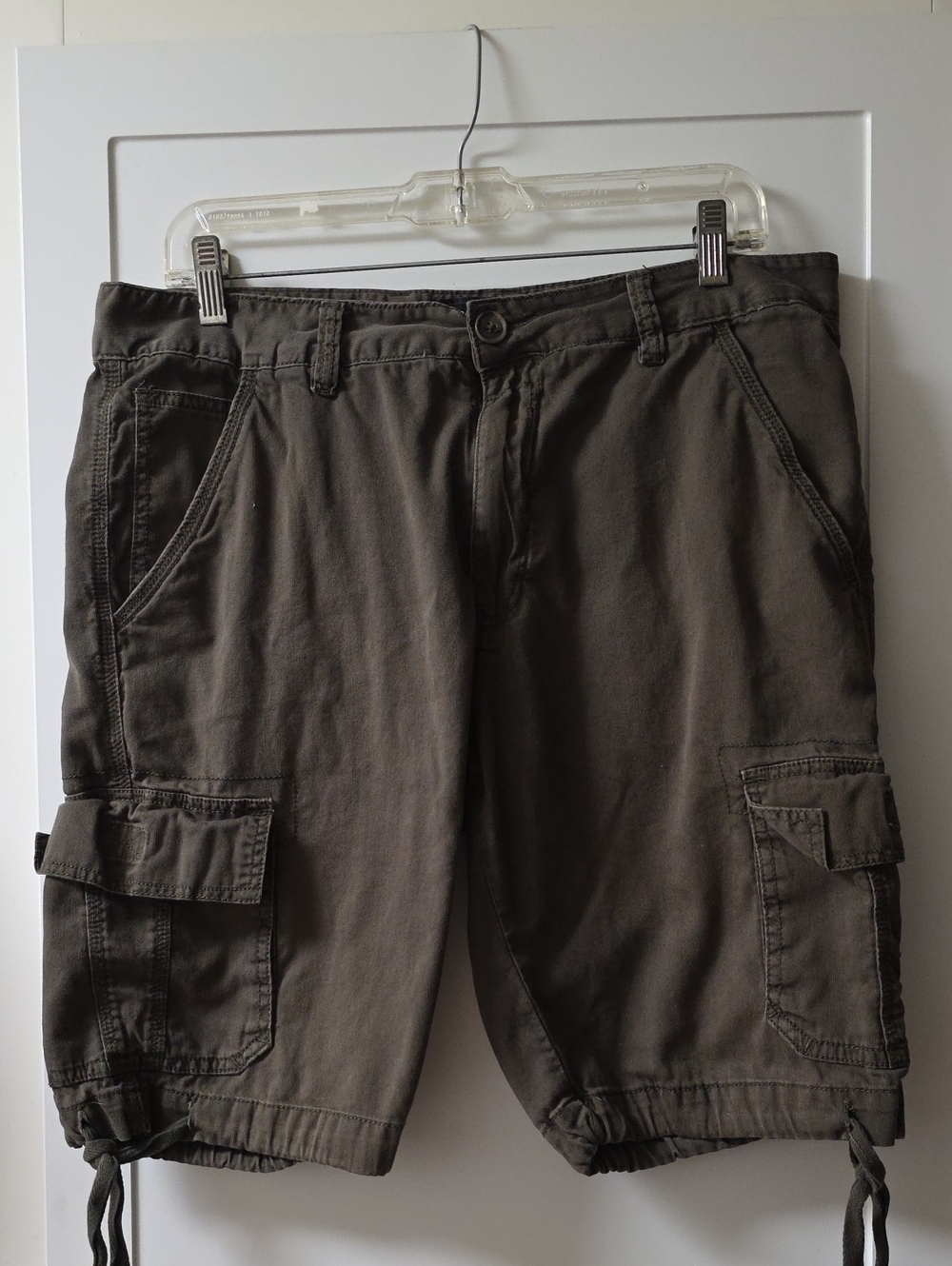 Adam Levine Olive Green Cargo Shorts with Contrast Stitching Size 34